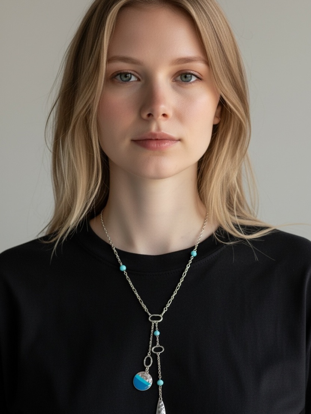 10/4 Silver drop necklace